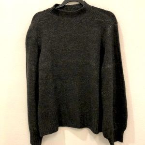 EUC Marled grey mock turtleneck sweater